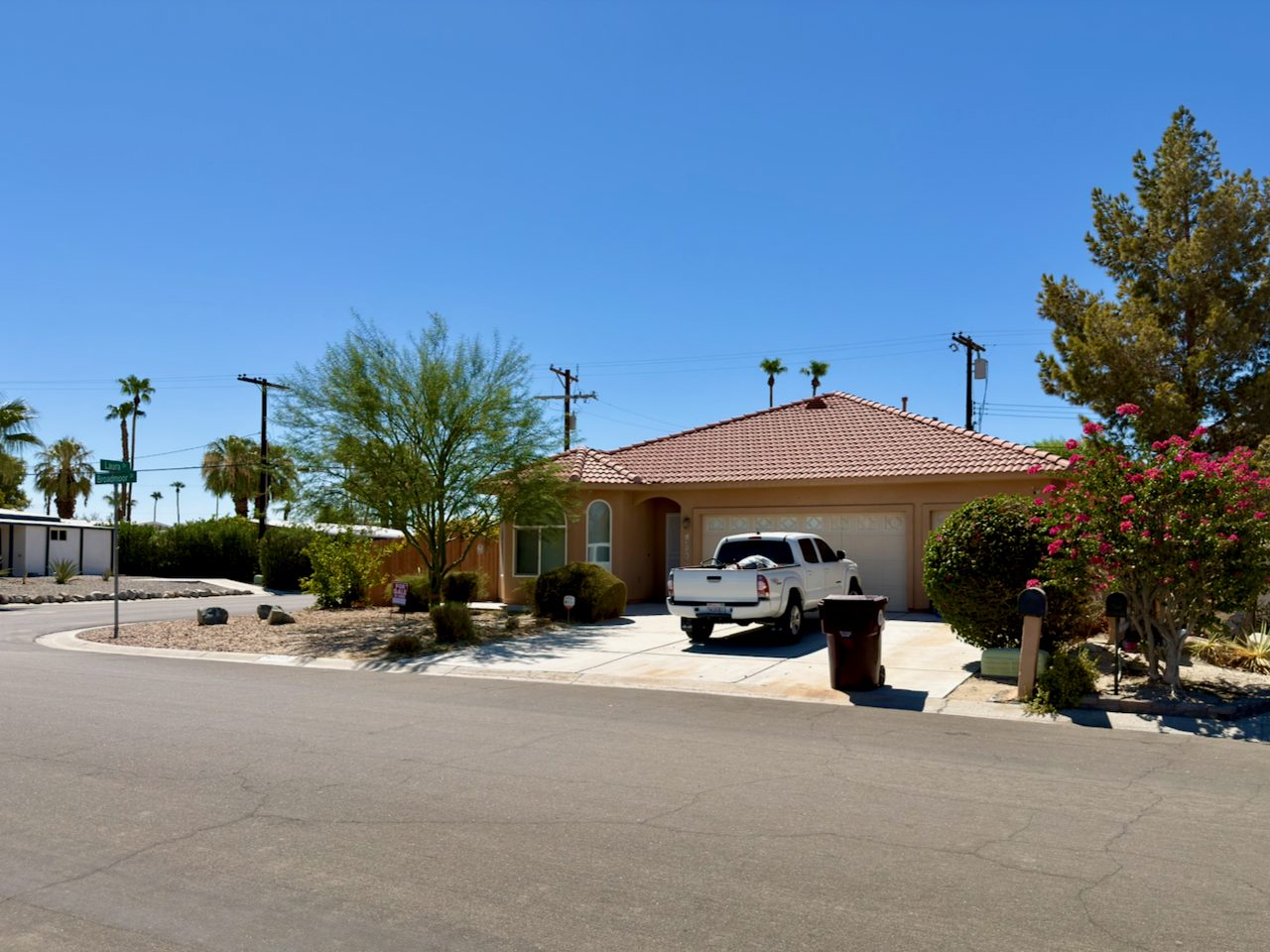 73549 Broadmoor Drive, Thousand Palms CA — Mediterranean-style single-family home in Tri Palms Estates